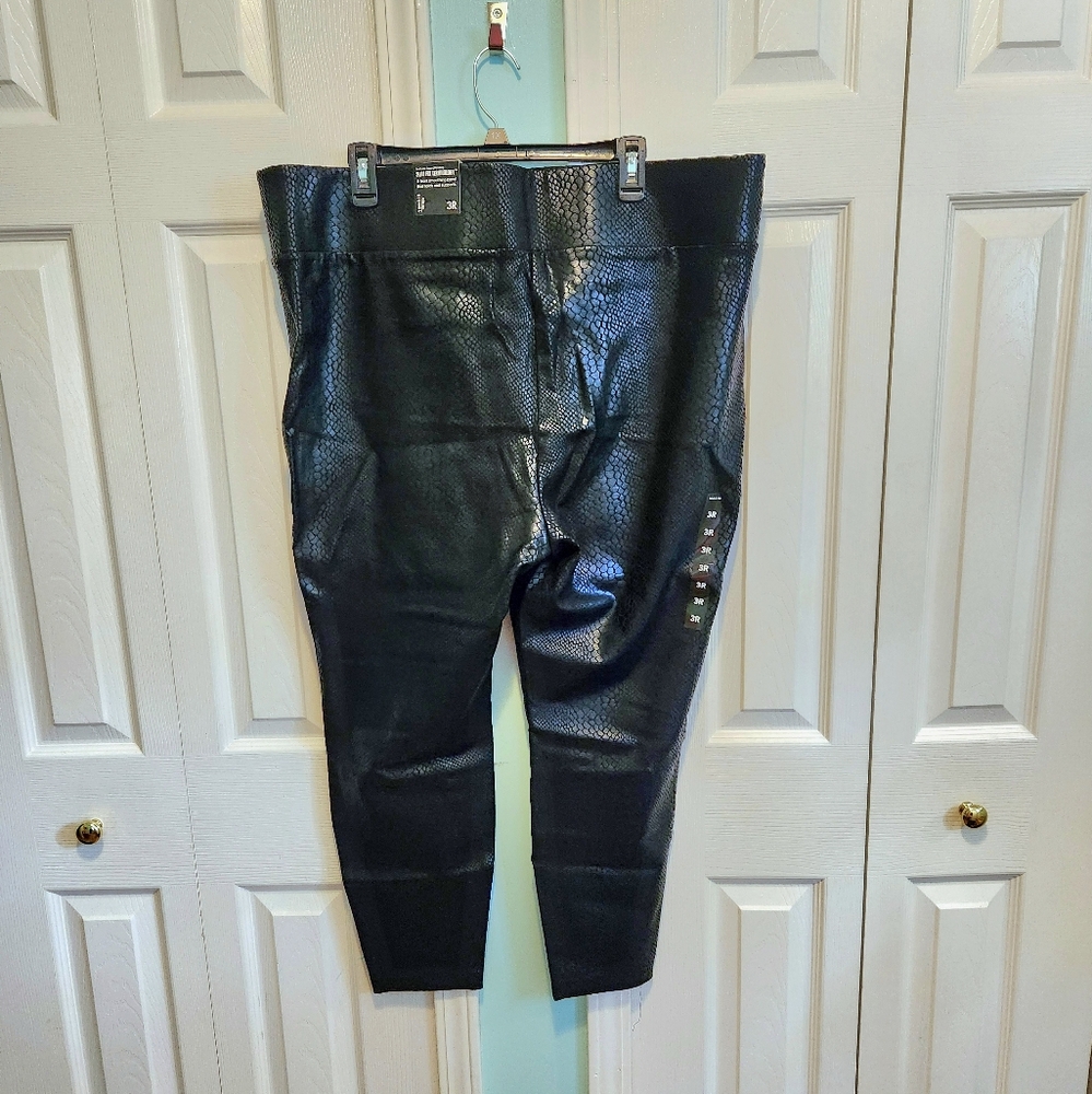 TORRID Snakeskin Pixie Skinny Studio Luxe Ponte High Rise Pant